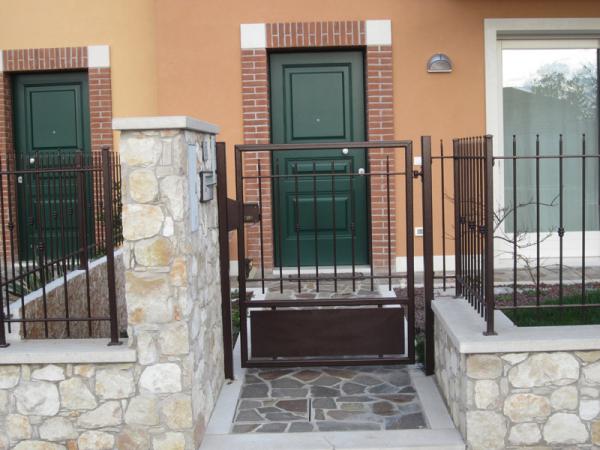 Cancello e recinzione in ferro battuto