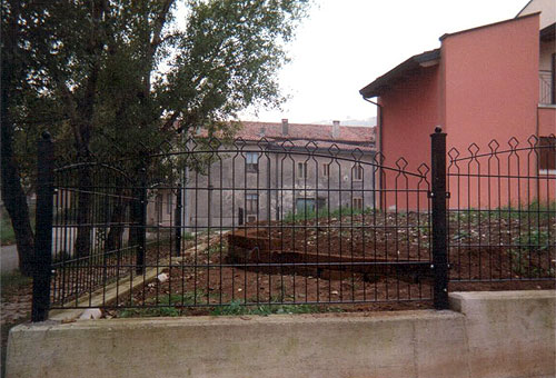 Recinzione a pannelli modulari in rete elettrosaldata