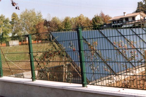 Recinzione in rete metallica per impianti fotovoltaici